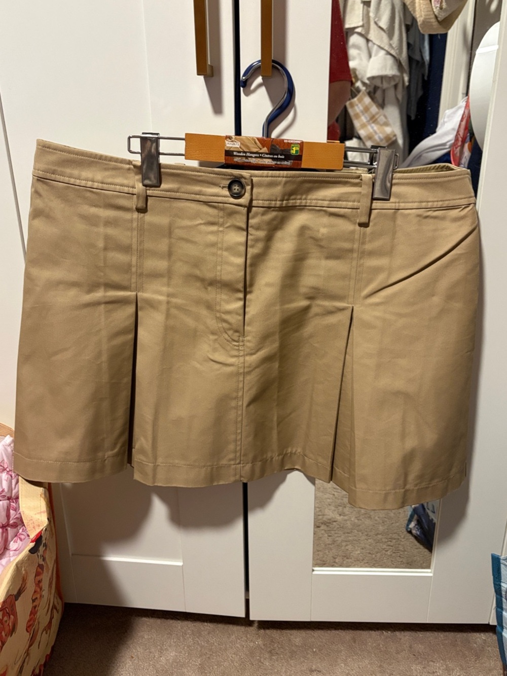 H&M Tan Pleated Skort with Belt Loops